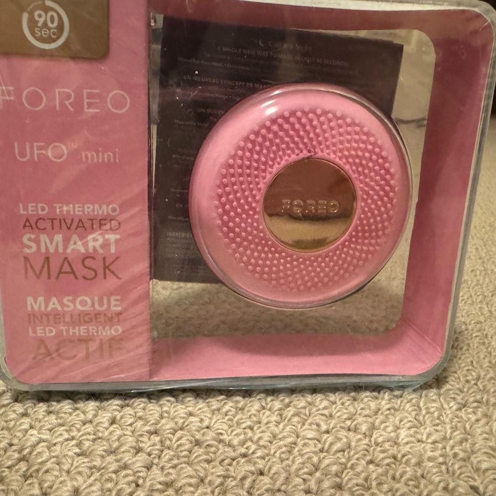 NIB FOREO UFO Mini in Pink with x7 call it a night mask